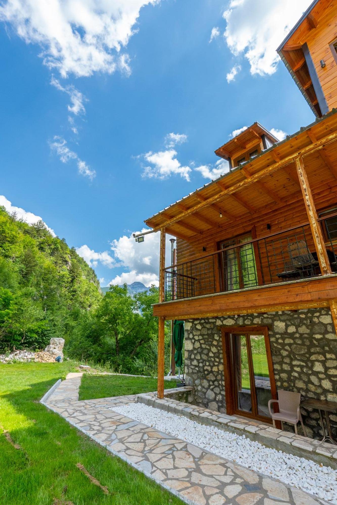 Gegest Hotel Theth Kültér fotó