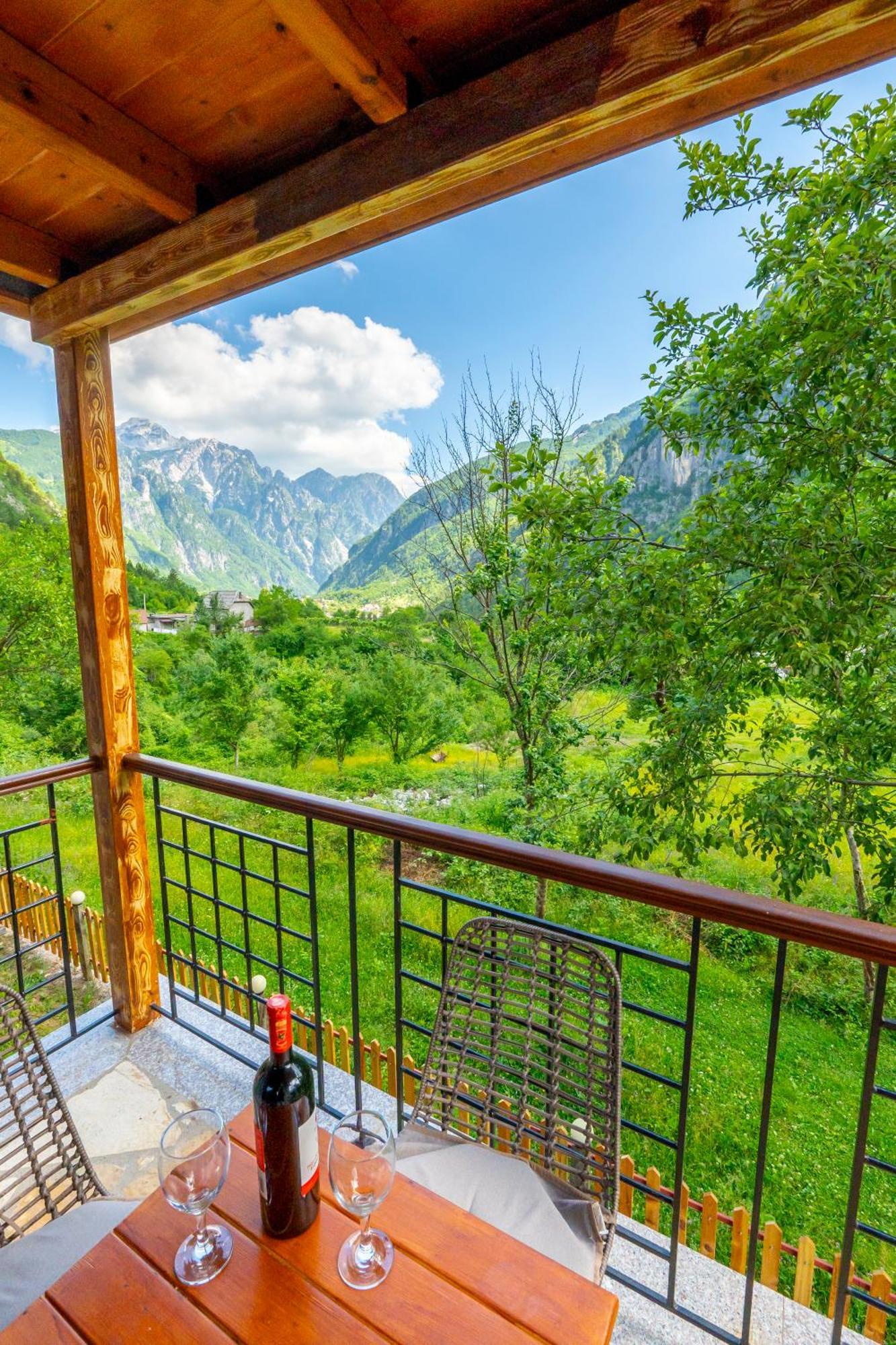 Gegest Hotel Theth Kültér fotó