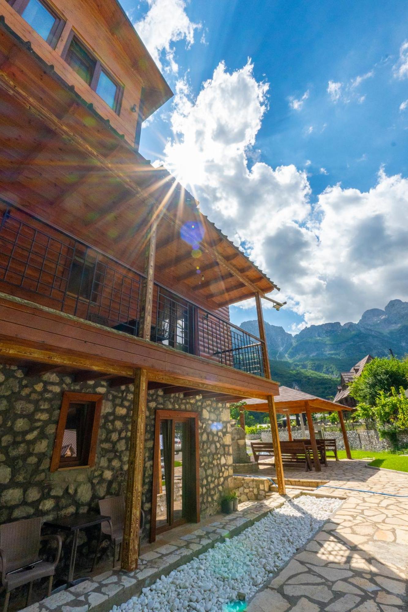 Gegest Hotel Theth Kültér fotó